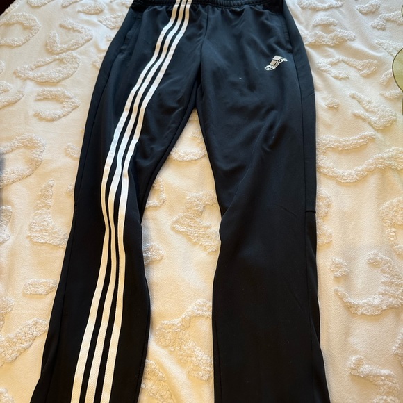 Adidas track pants never worn size medium - Picture 9 of 9